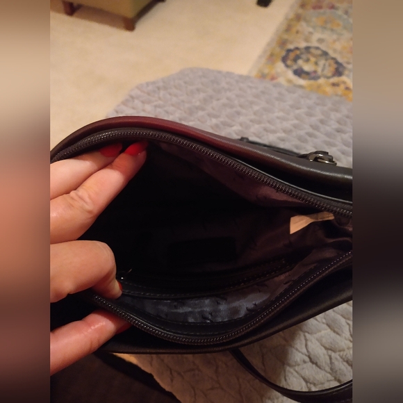 Simply Vera by Vera Wang purse - Picture 4 of 4